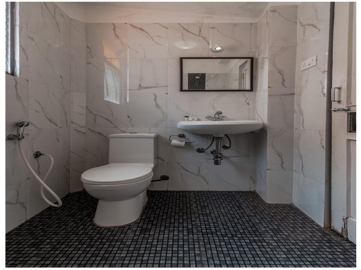 Oyo 10241 Hotel Mayfair Goa Zewnętrze zdjęcie